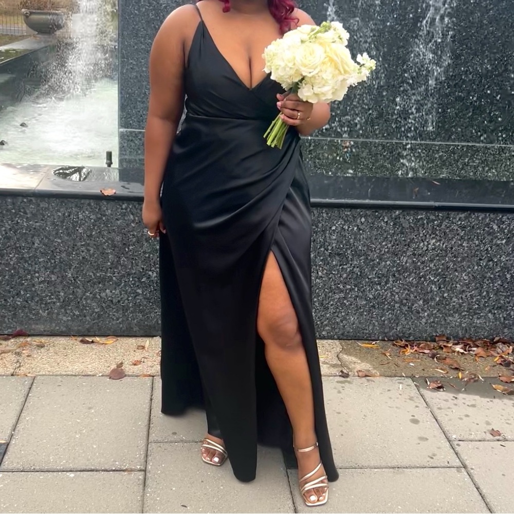 David's Bridal Black Sleeveless V-Neck Maxi Gown